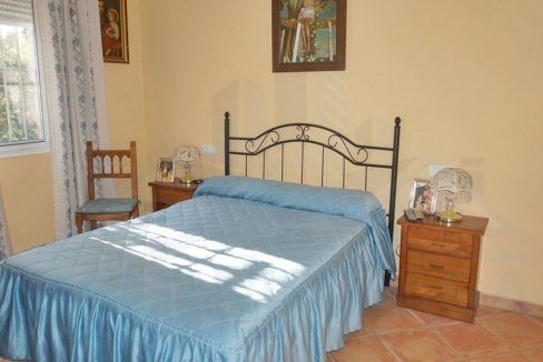 Villa-Country-House-forth-guest-bedroom-Alhaurin-el-Grande-Malaga-Spain-Magnificasa