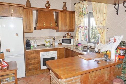 Villa-Country-House-main-kitchen-Alhaurin-el-Grande-Malaga-Spain-Magnificasa