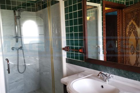 M002082-Finca-Rustica-view-guest-bathroom-Cam-Las-Lomas-Alhaurin-el-Grande-Magnificasa