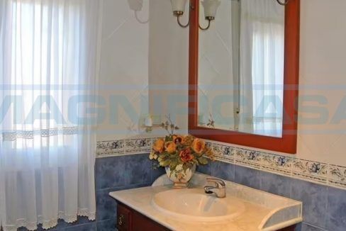 M002041-Casa-Calle-Hierbabuena-second-bathroom-Alhaurin-el-Grande-Magnificasa