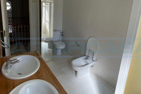 M002056-Villa-guest-bathroom2-centre-Calle-Felicidad-Alhaurin-el-Grande-Magnificasa