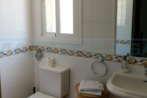 M002068-Casa-Adosado-second-Guest-bathroom-Alhaurin-Golf-Magnificasa