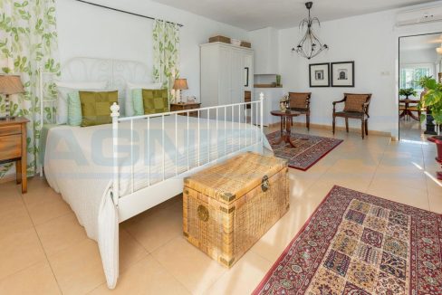 Finca-rustica-for-sale-guest-bedroom3-Alhaurín-el-Grande-ref-M002075-Magnificasa