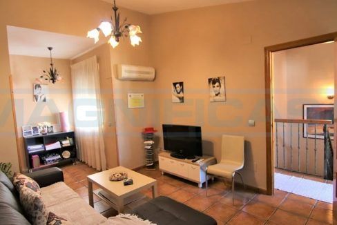 M002090-Casa-chalet-adosada-centro-Alhaurin-el-Grande-guest-room-Magnificasa