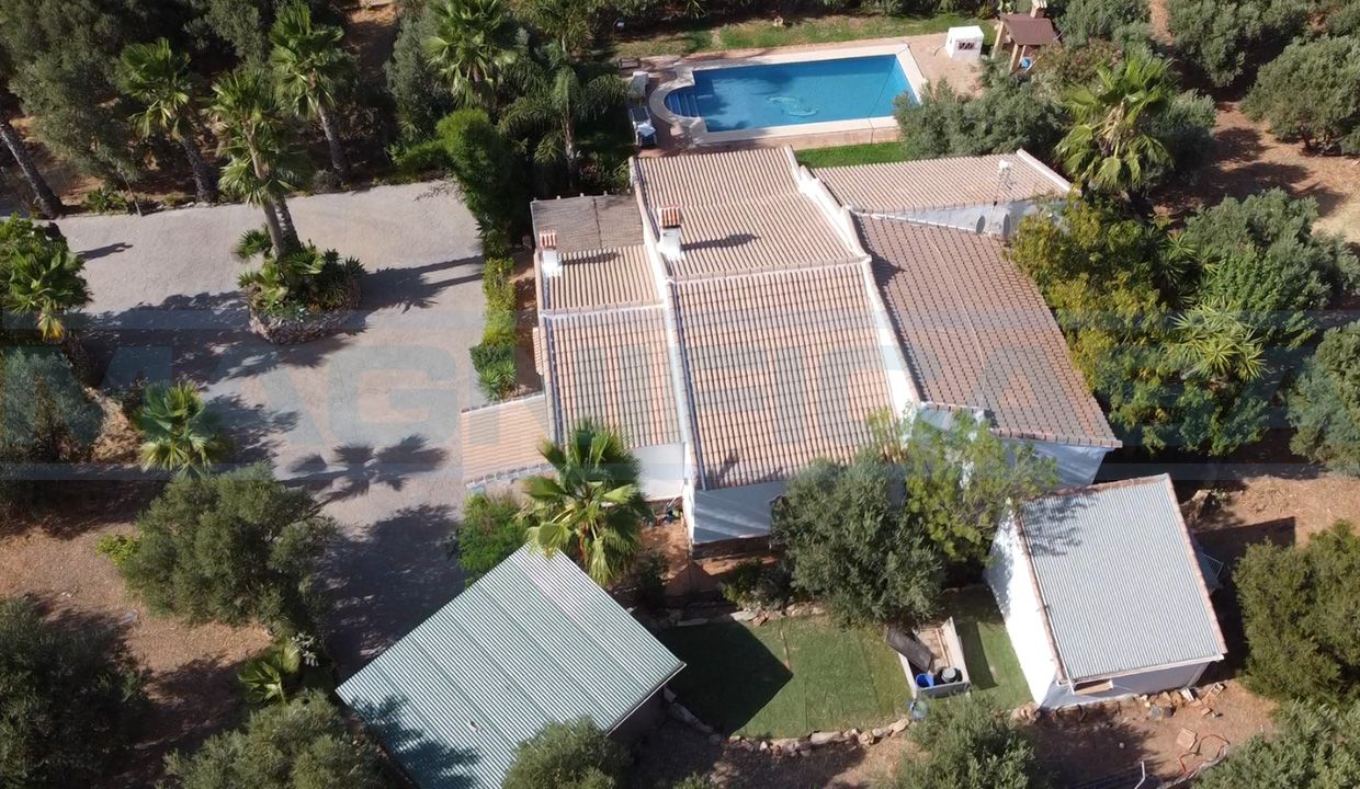 Casas y Fincas en venta en Costa del Sol — MAGNIFICASA.es
