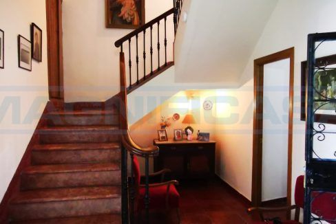 Casa-Adosada-Calle-Convento-Salon-stairs-Alhaurin-el-Grande-Magnificasa