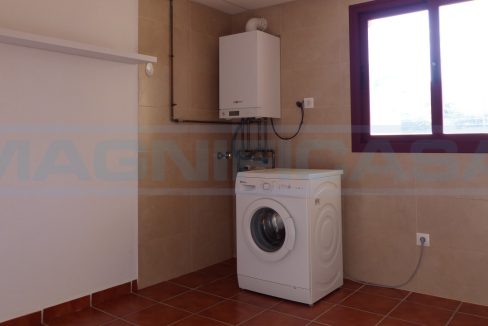 Casa-Rustica-con-Piscina-Garaje-washroom-Coin-Magnificasa
