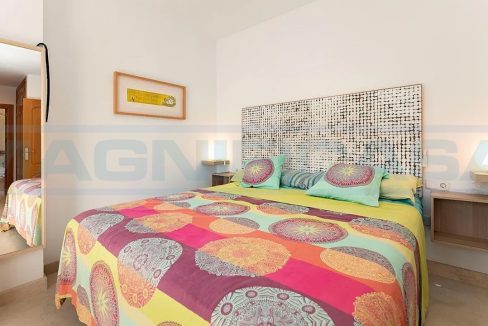 Casa-Adosada-con-Piscina-terazza-Garaje-View-bedroom1-Coin-Magnificasa