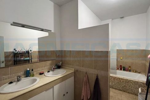 M002127-Casa-Adosada-4-habitaciones-Garaje-Jacuzzi-Alhaurin-el-Grande-Guest-Bathroom-Magnificasa