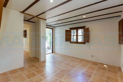 Villa-Chalet en venta 3 dormitorios-1bano en Coín-frontside-entree1-Magnificasa
