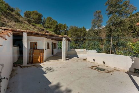 Villa-Chalet en venta 3 dormitorios-1bano en Coín-view-room-upstairs-terrace1-Magnificasa