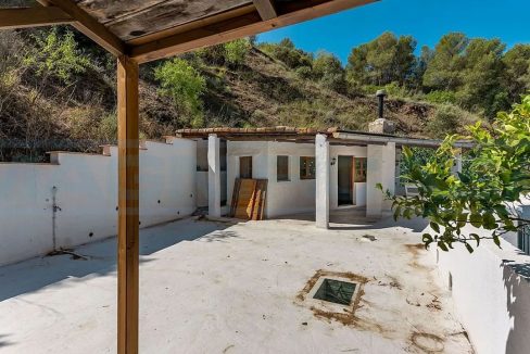 Villa-Chalet en venta 3 dormitorios-1bano en Coín-view-room-upstairs-terrace2-Magnificasa