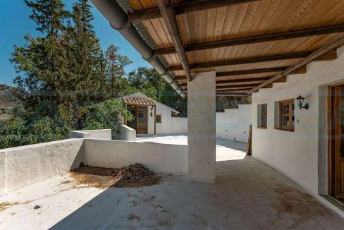 Villa-Chalet en venta 3 dormitorios-1bano en Coín-view-upstairs-terrace-Magnificasa