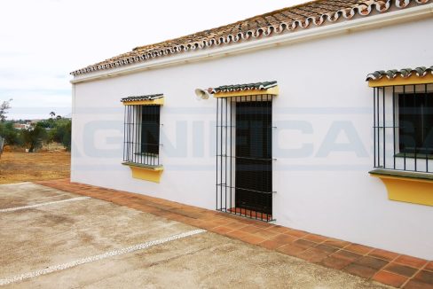Finca - Cortijo in Alhaurín el Grande de 3 habitaciones con terraza y piscina-view-Fornt-side-house