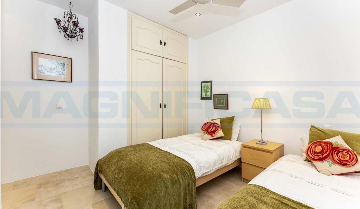 Finca-3-bedroom-pool-Tolox-view1-guest-bedroom1-Magnificasa