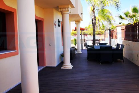 Semi-detached-house-4bedrooms-3bathrooms-terrace-and-pool-nebrales-view-backside-terrace-house