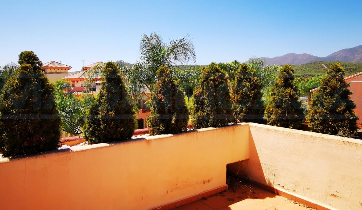 Semi-detached-house-4bedrooms-3bathrooms-terrace-and-pool-nebrales-view-roof-terrace