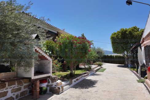 Finca-rustica-3dorm-2banos-piscina-alhaurin-el-Grande-Magnificasa-view-entree-driveway