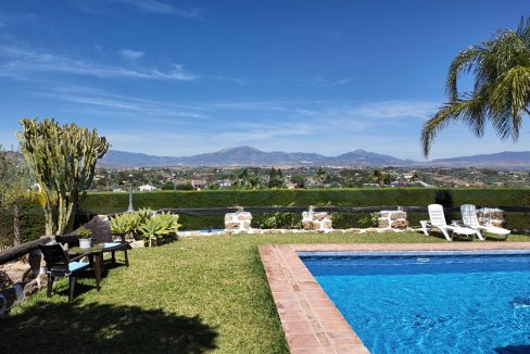 Finca-rustica-3dorm-2banos-piscina-alhaurin-el-Grande-Magnificasa-view-pool-mountains