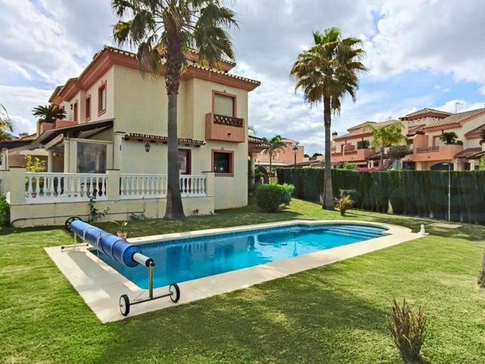 Townhouse-4bedrooms-3bathrooms-garden-views-pool-Coin-Alhaurin-el-Grande
