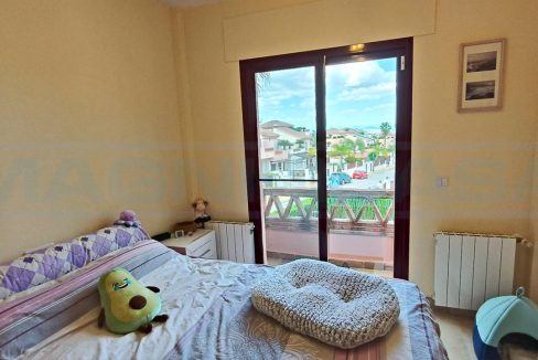 Townhouse-4bedrooms-3bathrooms-view-2e-guestbedroom-Coin-Alhaurin-el-Grande