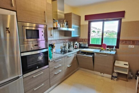 Townhouse-4bedrooms-3bathrooms-view2-kitchen-Coin-Alhaurin-el-Grande