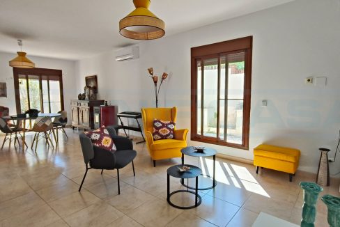 Villa-3bed-2bath-view2-livingroom-Alhaurin-el-Grande