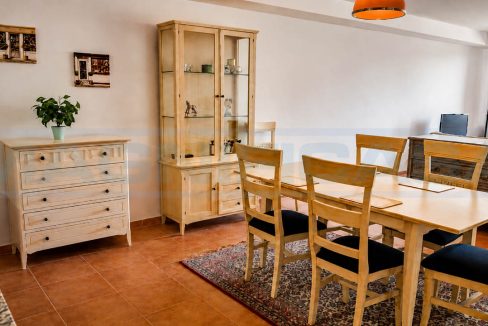 Townhouse-5-bedrooms-4-bathroom-with-Mountain-View-dinning-basement-Coin-Malaga