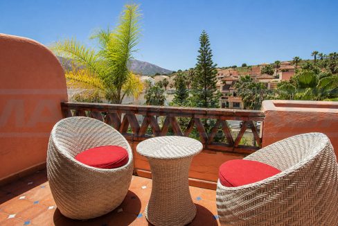 Townhouse-5-bedrooms-4-bathroom-with-Mountain-View2-second-guest-bedroom-main-house-Coin-Malaga