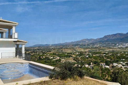 Villa-5bedrooms-3bathrooms-pool-terraces-view-at-sierra-de-Mijas-Alhaurin-el-Grande-Magnificasa