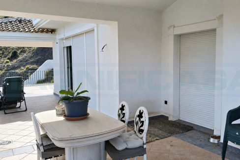 Villa-5bedrooms-3bathrooms-pool-terraces-view-salon-terrace-Alhaurin-el-Grande-Magnificasa